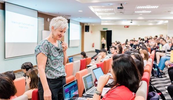 新加坡国立大学社团生活丰富吗?留学不只学习